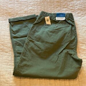 Old Navy Women’s Green Chinos